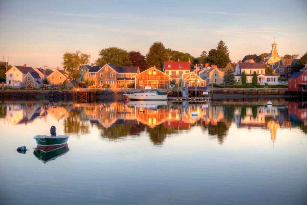 Portsmouth, New Hampshire houses on the lake